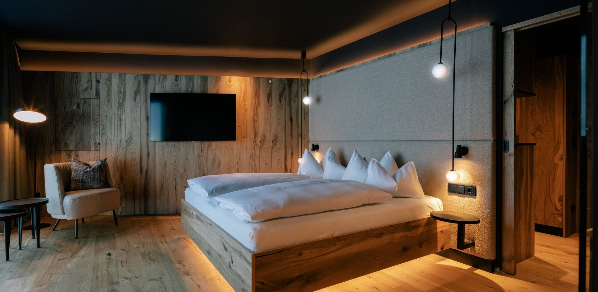Hotel Steiner Adults only Suite in modern alpine living design